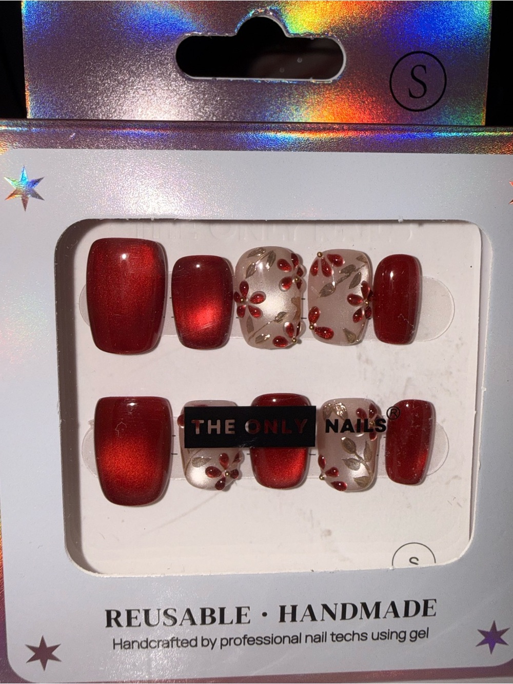 The Only Nails Cat Eye Effect Floral Reusable Press-On Nail Set